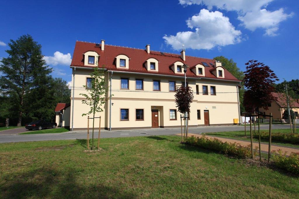 Hotel Modrzewiowy Dwor Gliwice Eksteriør bilde